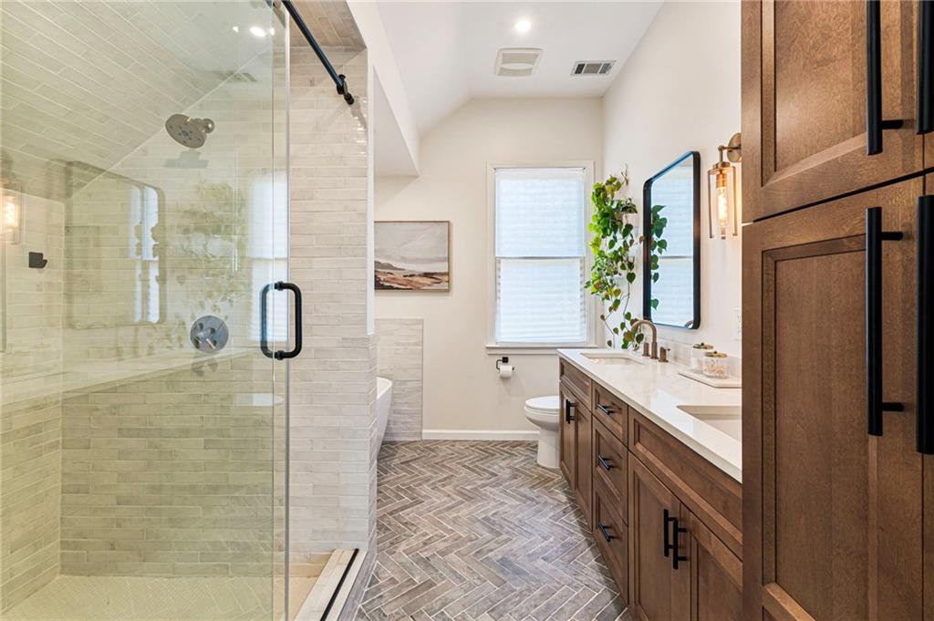 1824 Charline Avenue NE