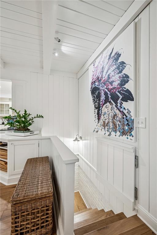 1892 Greystone Road NW