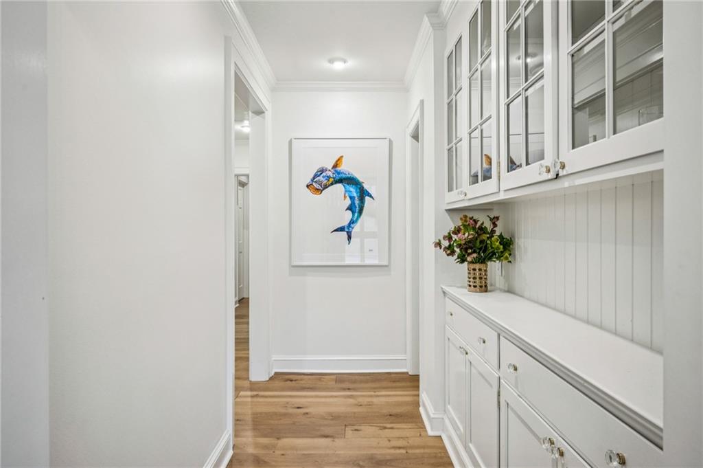 1892 Greystone Road NW