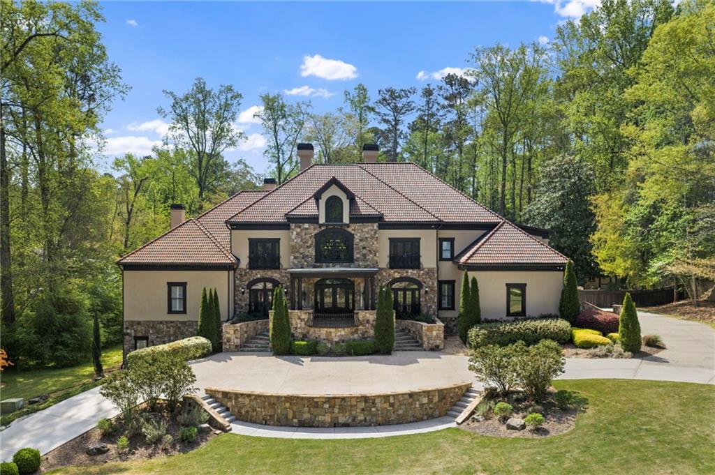 820 Heards Ferry Road