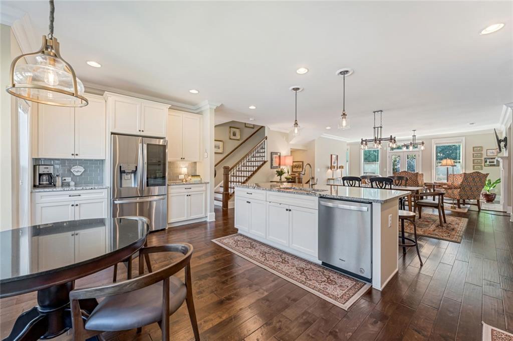 10705 Arlington Point