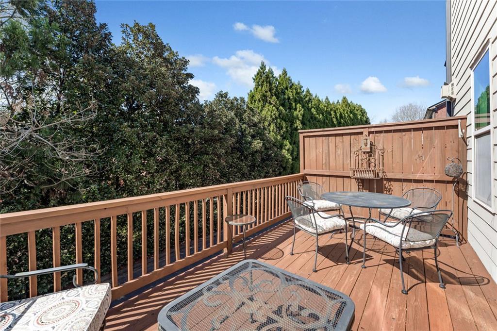 10705 Arlington Point