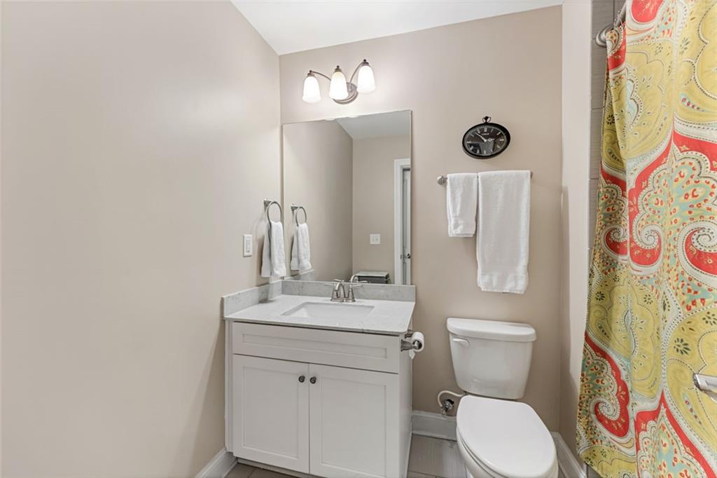 10705 Arlington Point