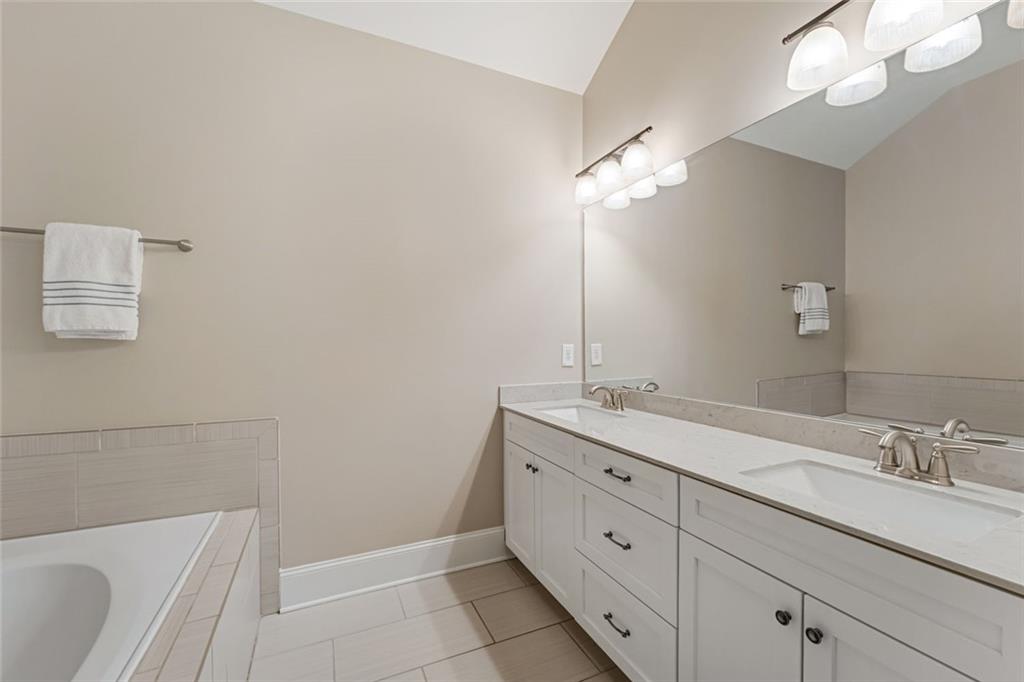 10705 Arlington Point