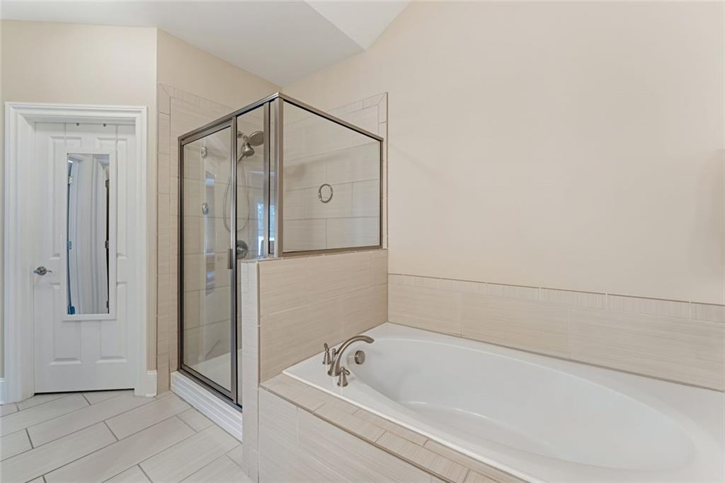 10705 Arlington Point