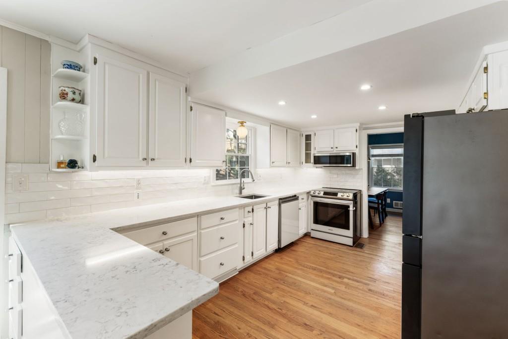 6482 Whispering Trail NE
