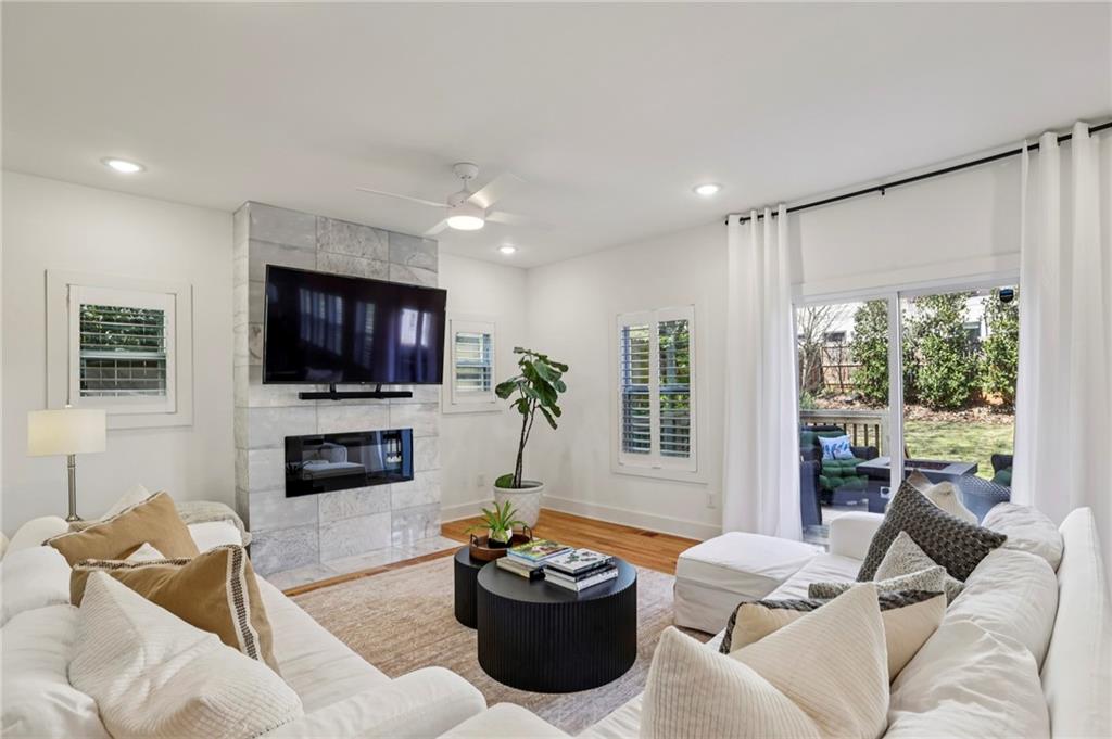 1582 Liberty Avenue SE