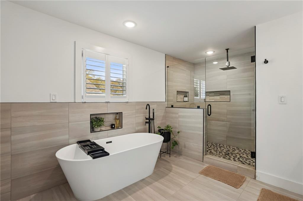 1582 Liberty Avenue SE