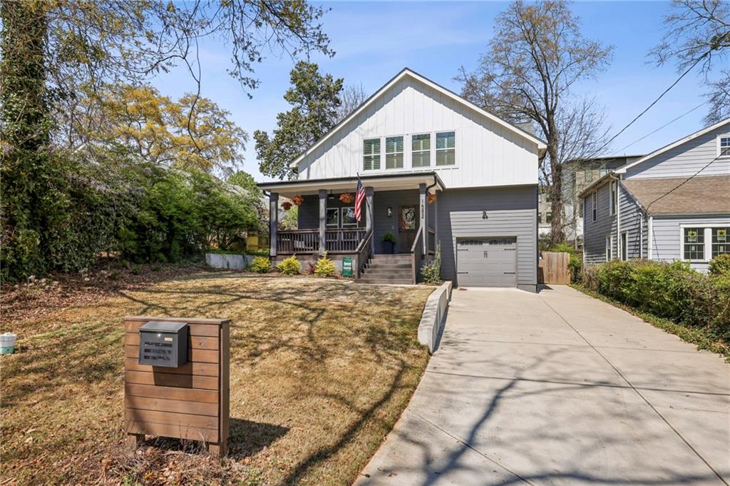 1582 Liberty Avenue SE