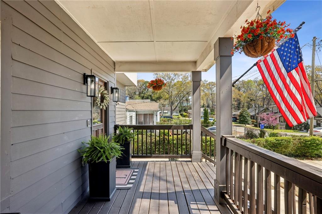 1582 Liberty Avenue SE