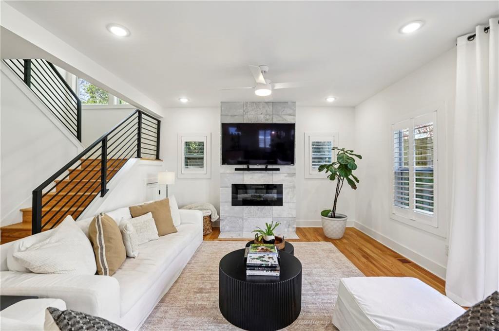 1582 Liberty Avenue SE