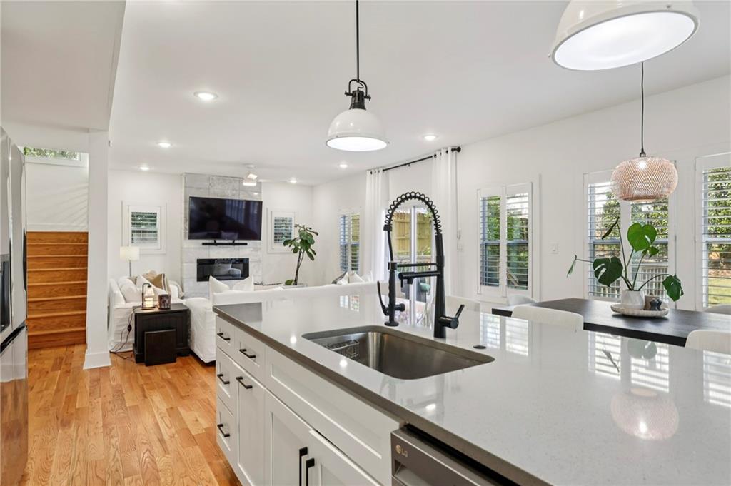 1582 Liberty Avenue SE