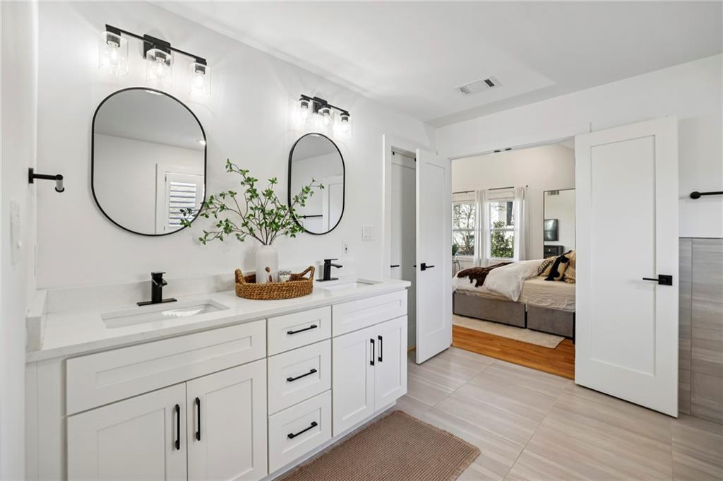 1582 Liberty Avenue SE