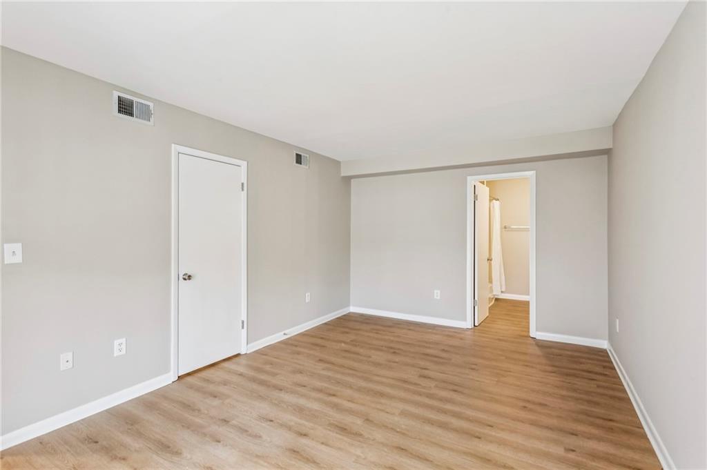 1150 Collier Road NW Unit J11