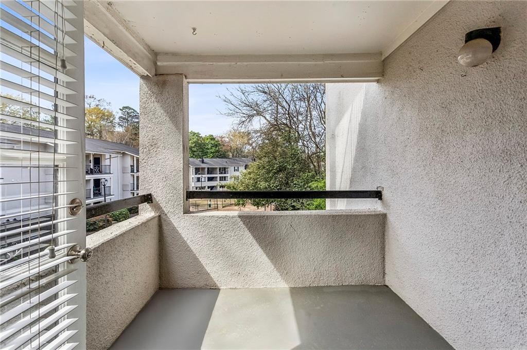 1150 Collier Road NW Unit J11