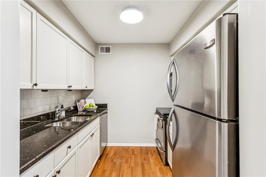 1150 Collier Road NW Unit J11