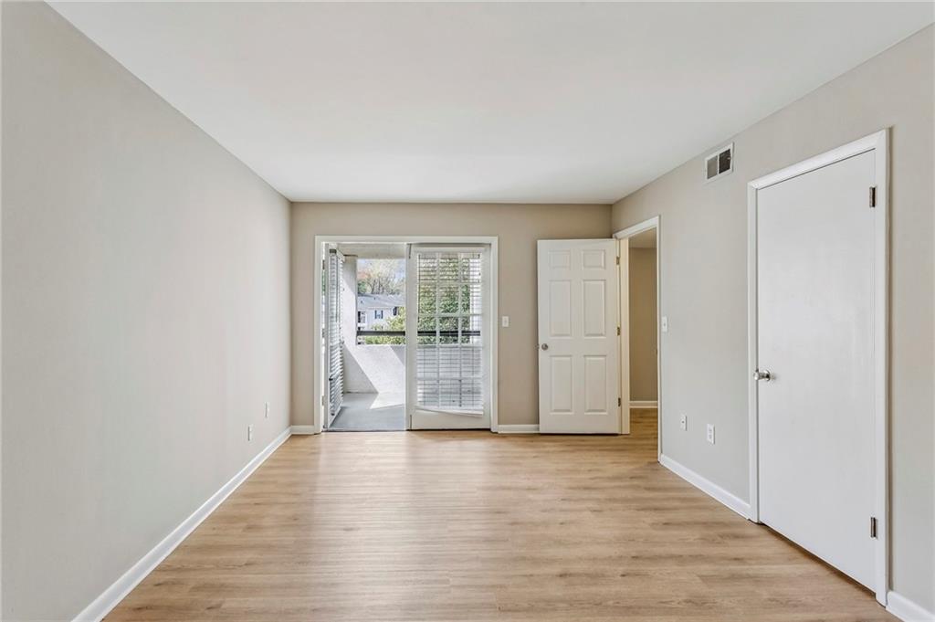 1150 Collier Road NW Unit J11