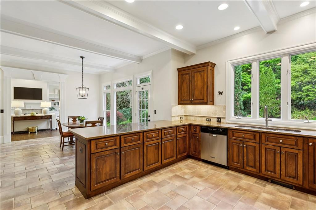 4833 Rivercliff Drive SE