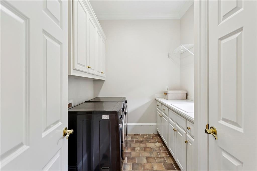 4833 Rivercliff Drive SE