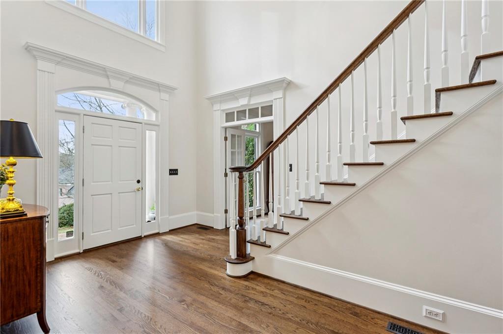 4833 Rivercliff Drive SE