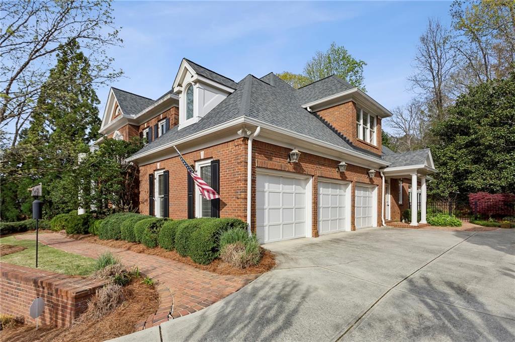 4833 Rivercliff Drive SE