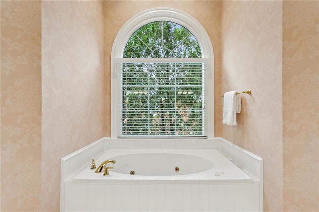 4833 Rivercliff Drive SE