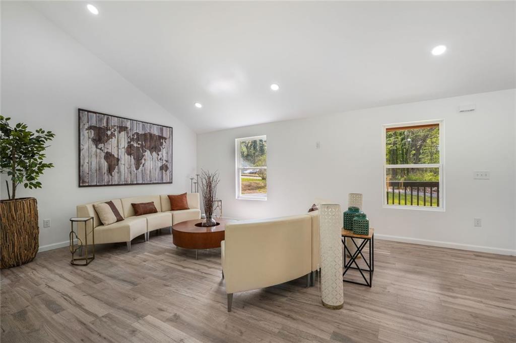 1705 Beechwood SW