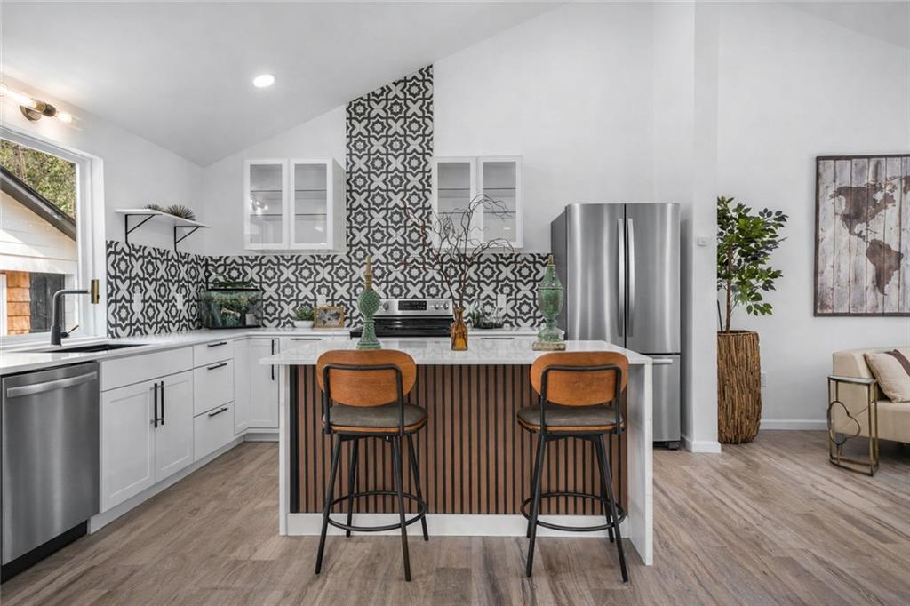 1705 Beechwood SW