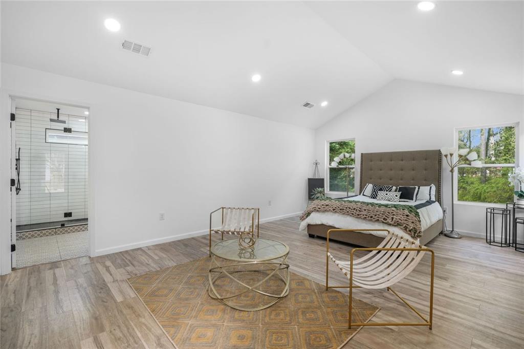 1705 Beechwood SW