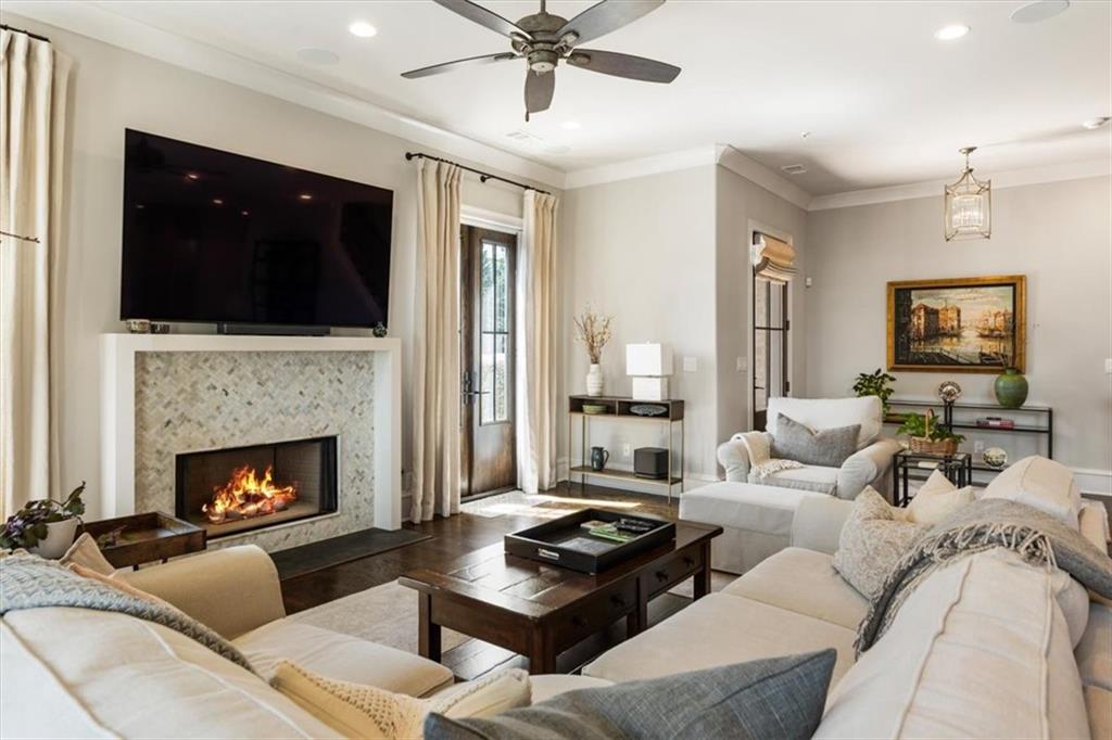 128 Grand Crescent