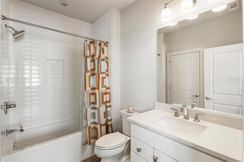 128 Grand Crescent