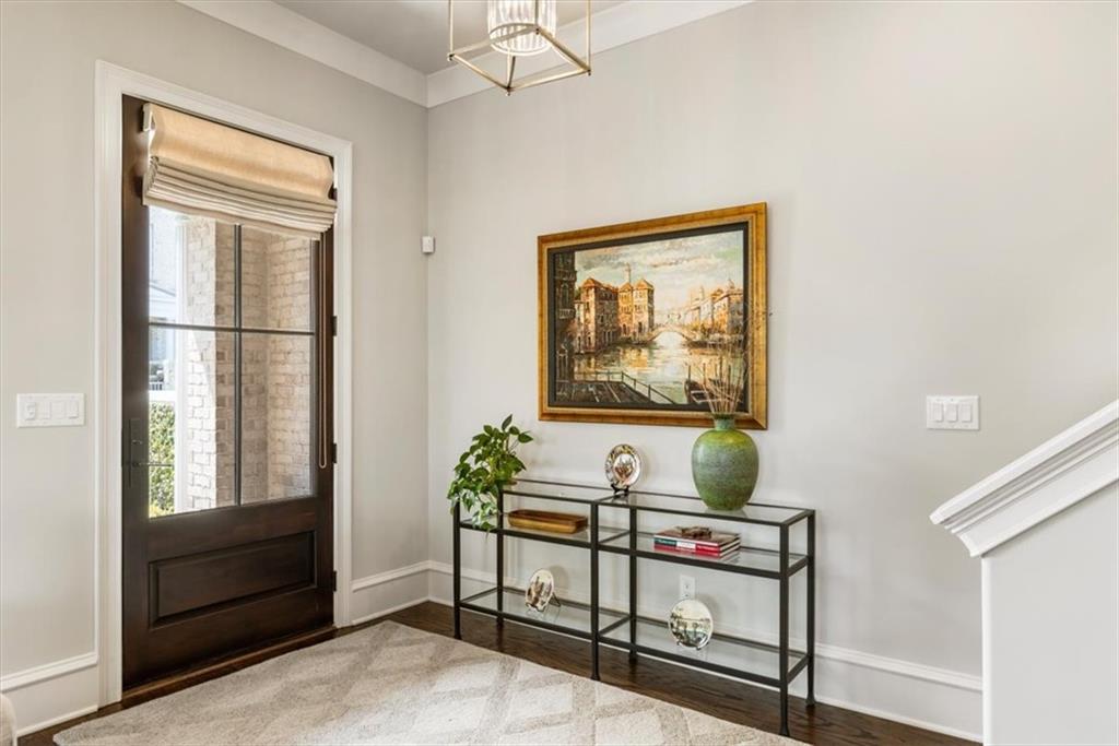 128 Grand Crescent