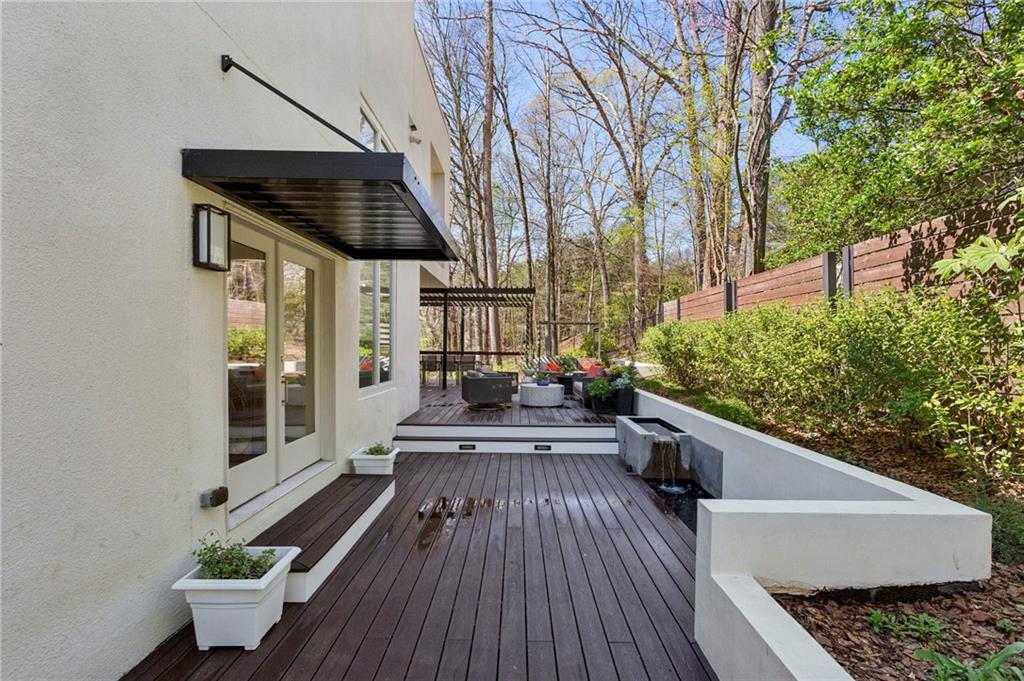 4406 N Elizabeth Lane SE