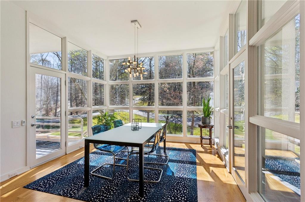 4406 N Elizabeth Lane SE