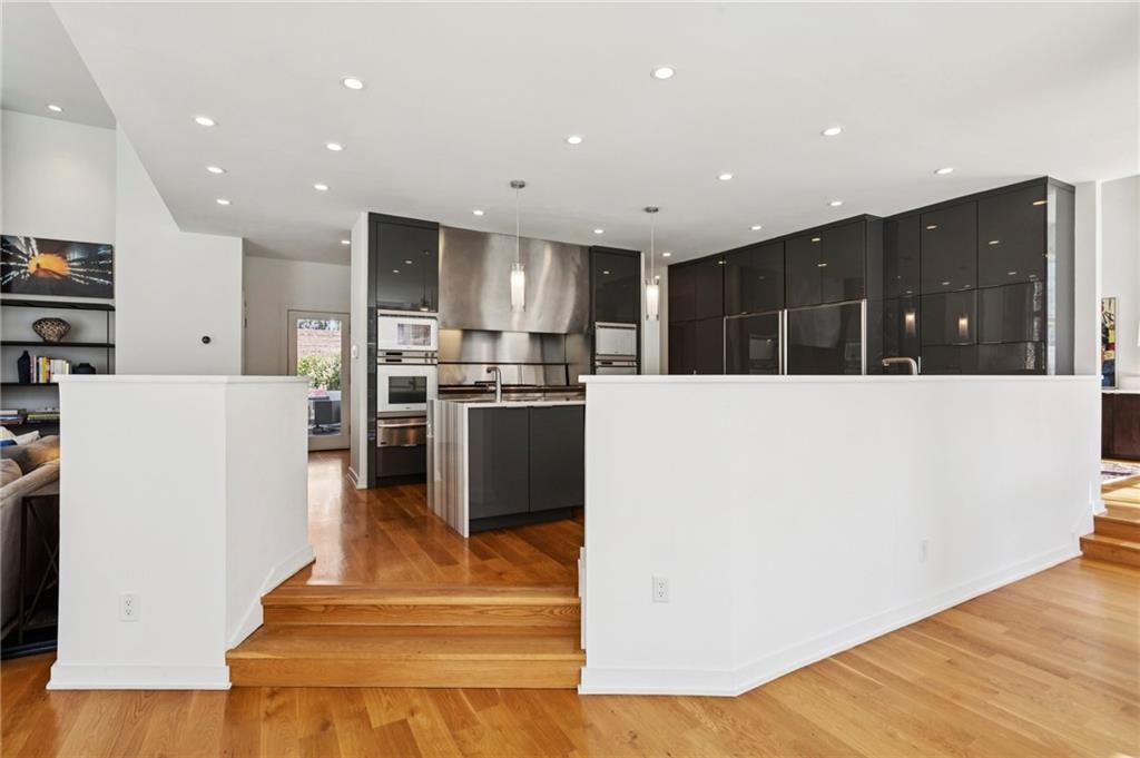 4406 N Elizabeth Lane SE