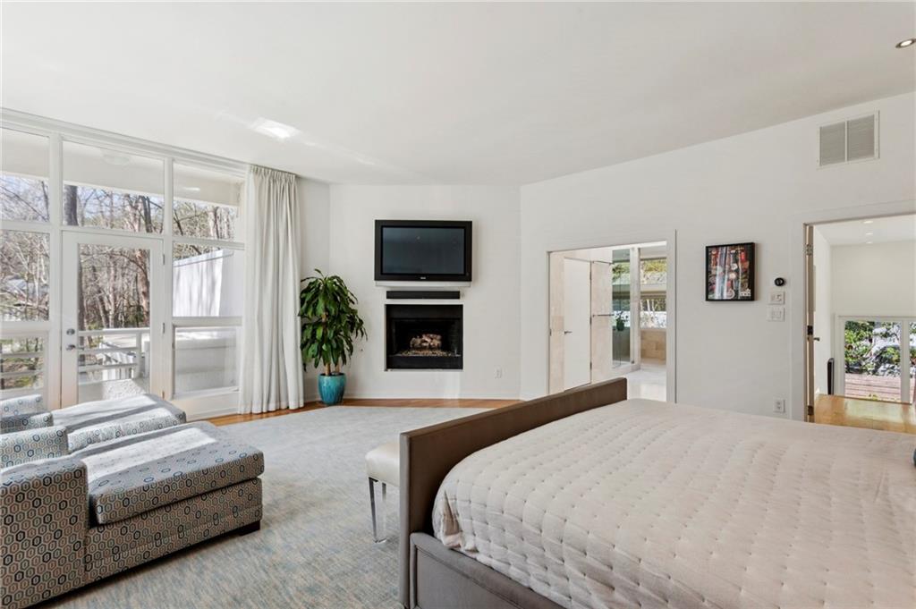 4406 N Elizabeth Lane SE