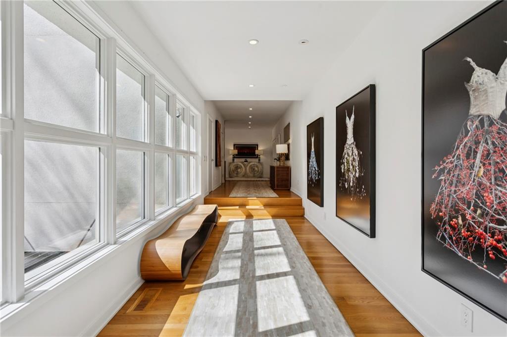 4406 N Elizabeth Lane SE