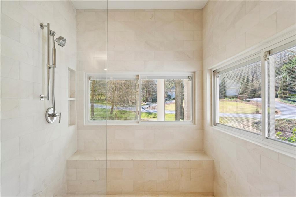 4406 N Elizabeth Lane SE