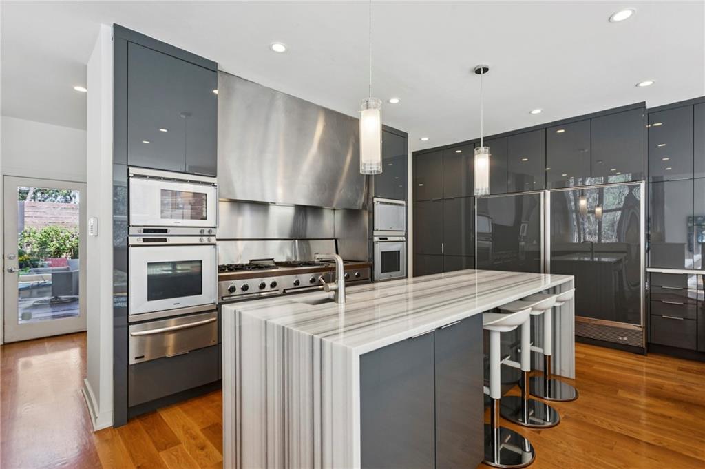 4406 N Elizabeth Lane SE