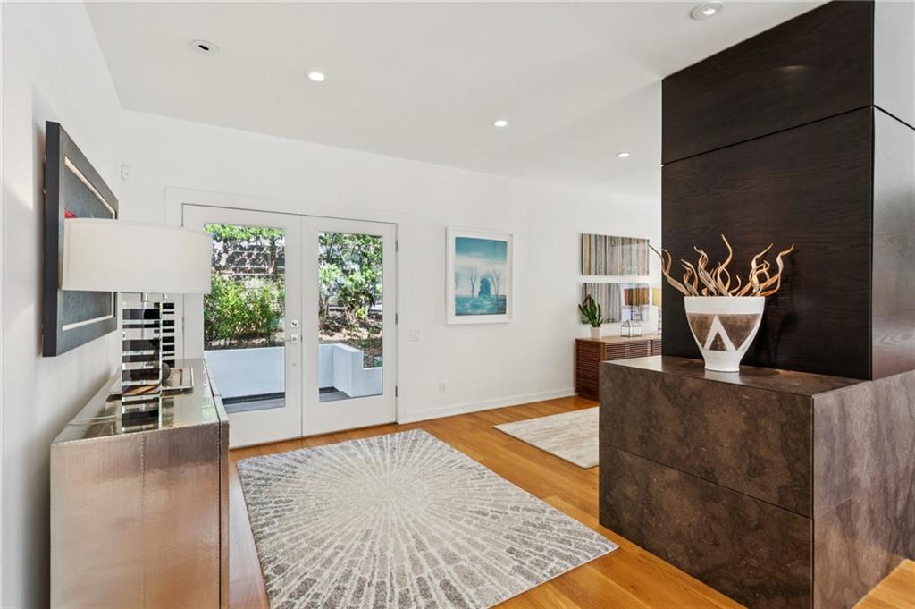 4406 N Elizabeth Lane SE