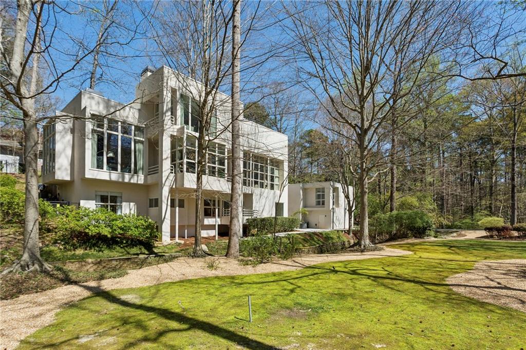 4406 N Elizabeth Lane SE