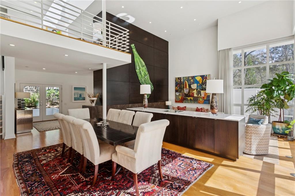 4406 N Elizabeth Lane SE