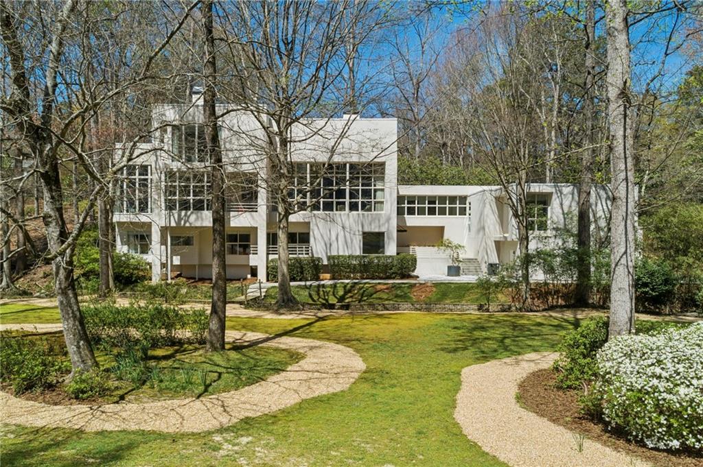 4406 N Elizabeth Lane SE