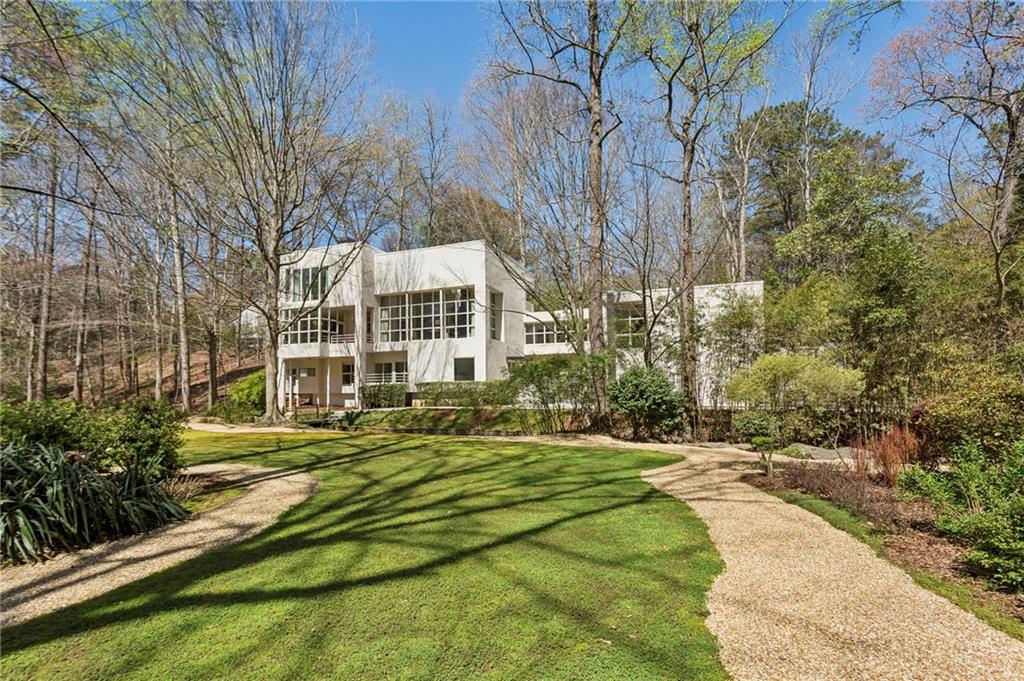 4406 N Elizabeth Lane SE