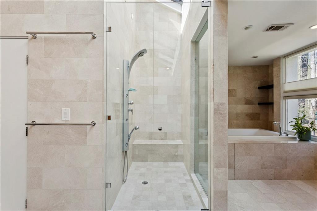 4406 N Elizabeth Lane SE