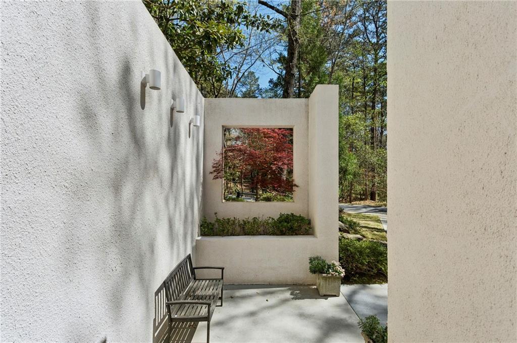 4406 N Elizabeth Lane SE