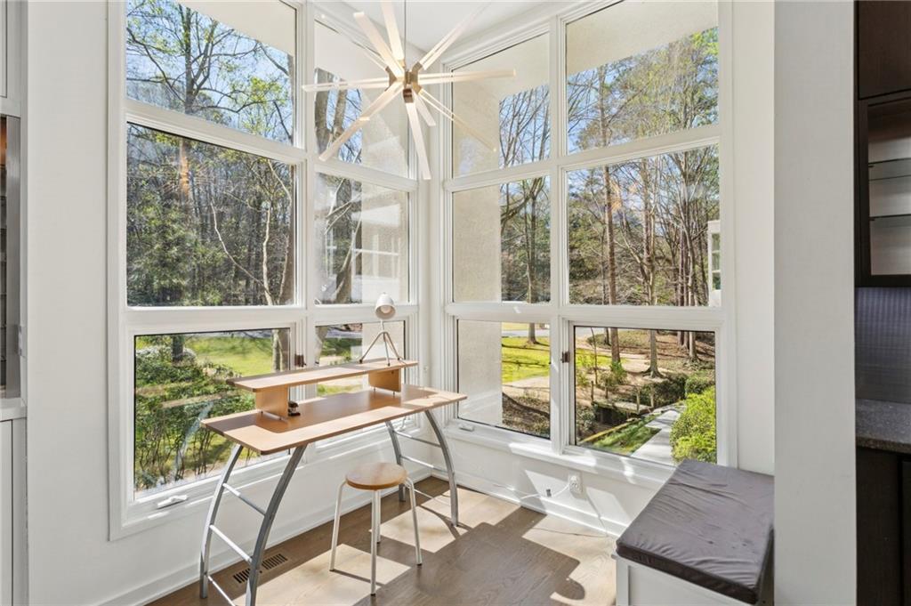 4406 N Elizabeth Lane SE