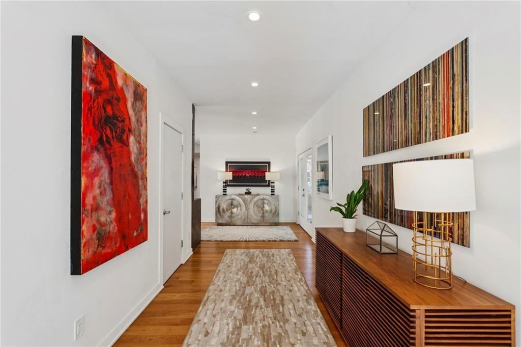 4406 N Elizabeth Lane SE