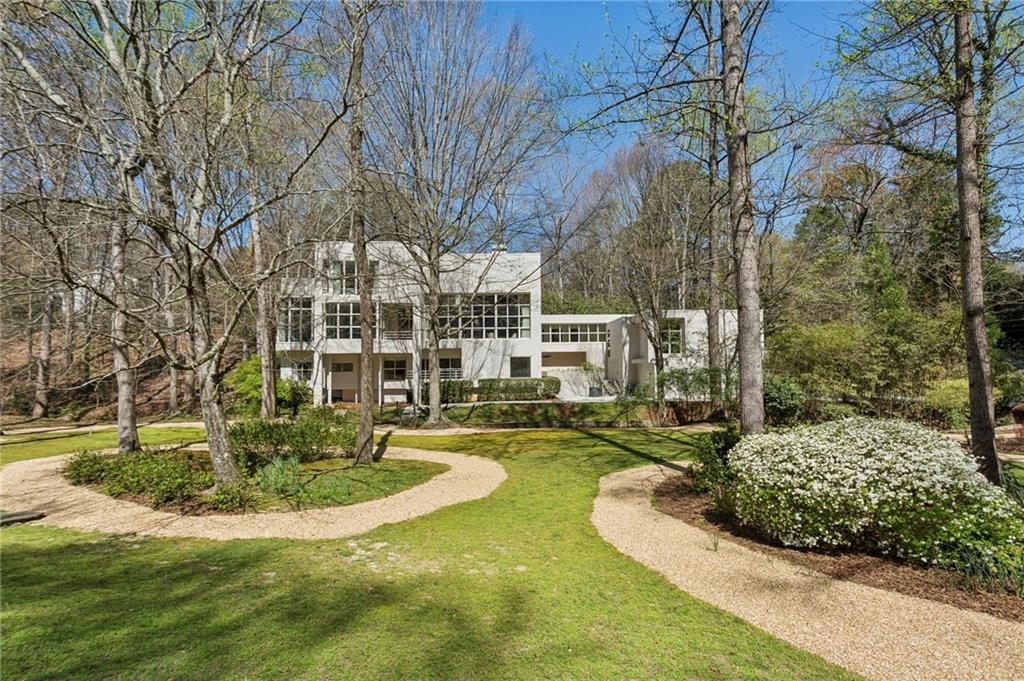 4406 N Elizabeth Lane SE