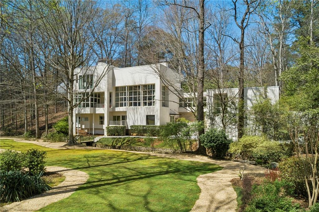 4406 N Elizabeth Lane SE